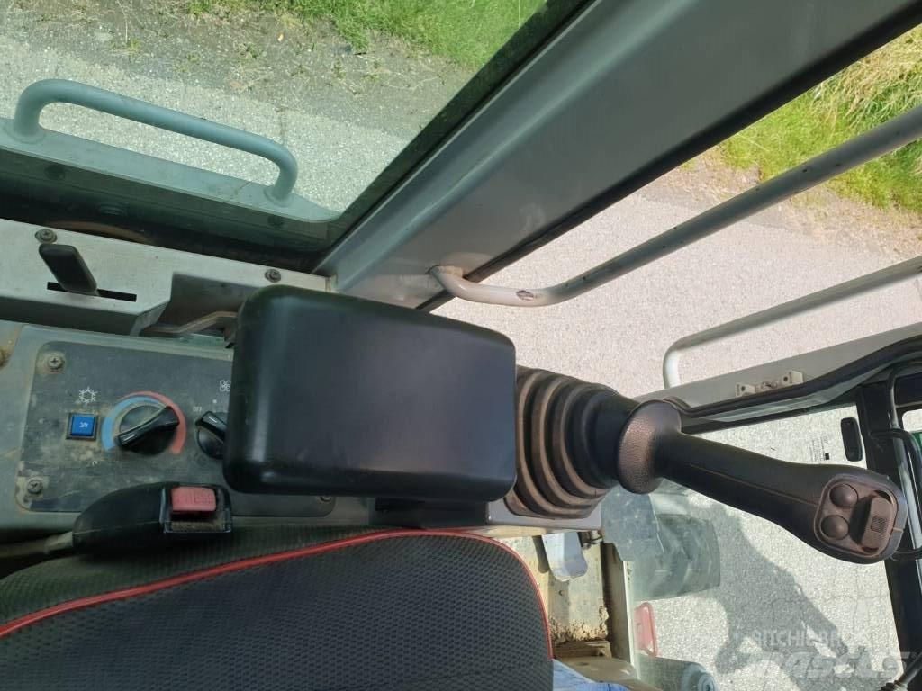 Takeuchi TB175W  휠 굴삭기