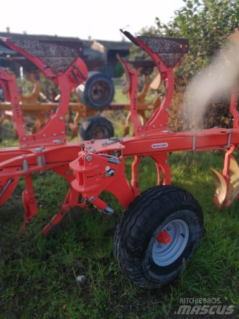 Maschio UNICO M 4+1 가역 플로우(쟁기)