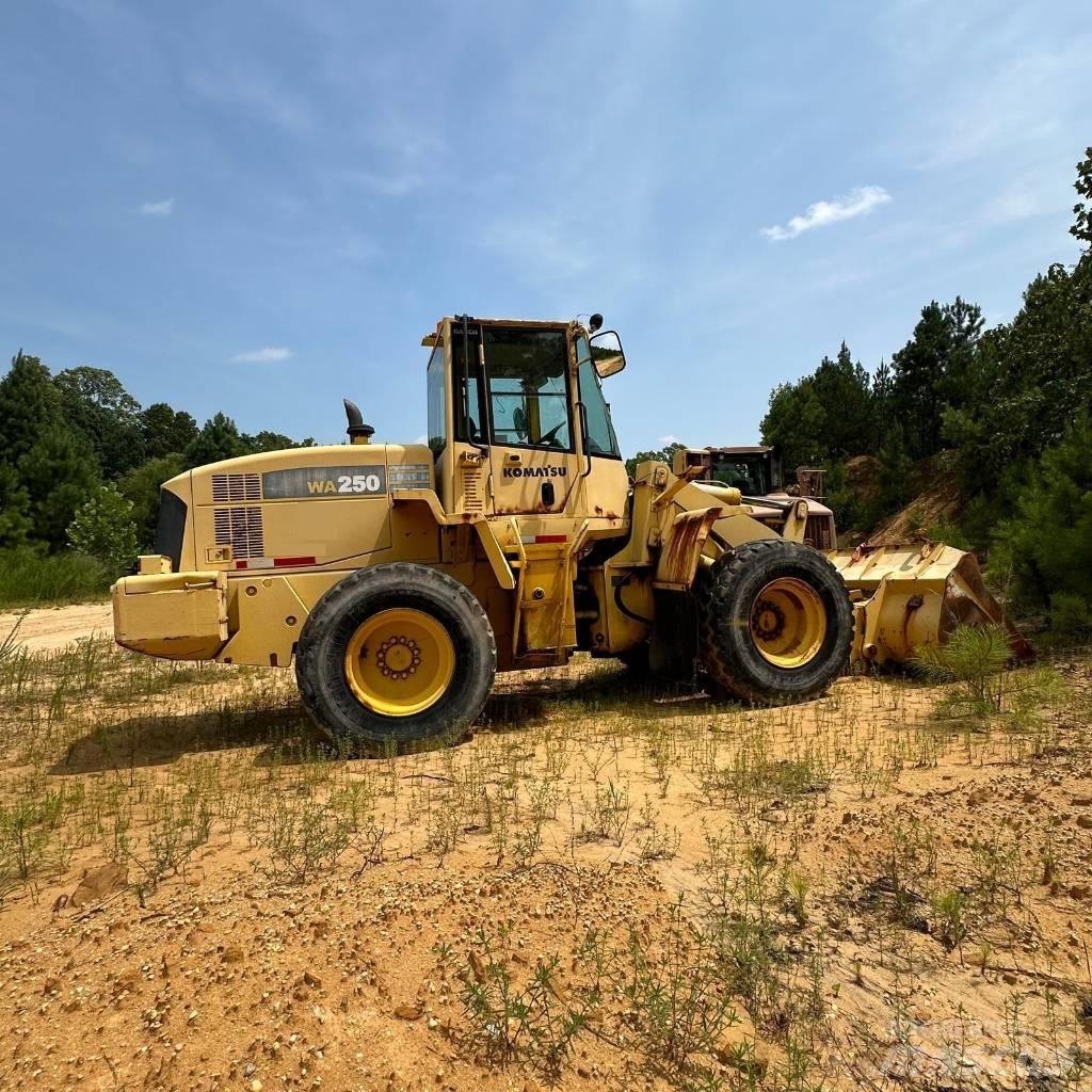 Komatsu WA 250 L-5  휠로우더
