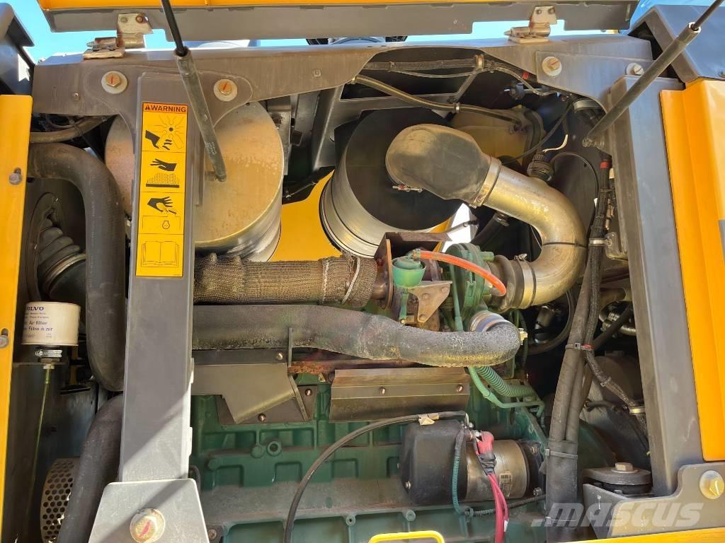 Volvo G 940 그레이더