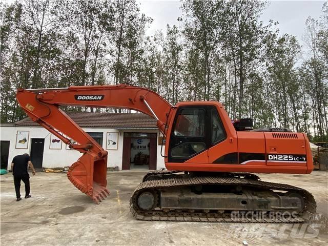 Doosan DH225LC-7 대형 굴삭기 29톤 이상