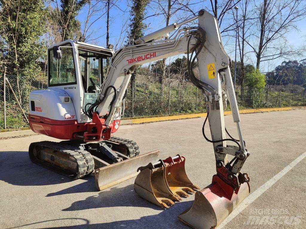 Takeuchi TB 230 소형 굴삭기 7톤 미만