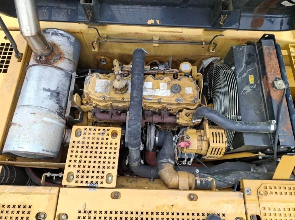 CAT 322 C 대형 굴삭기 29톤 이상