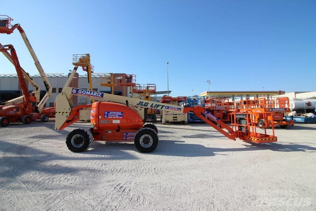 JLG 600 AJ 관절형 전동이동 리프트