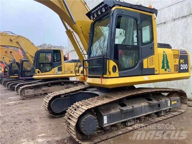 Komatsu PC 200 대형 굴삭기 29톤 이상