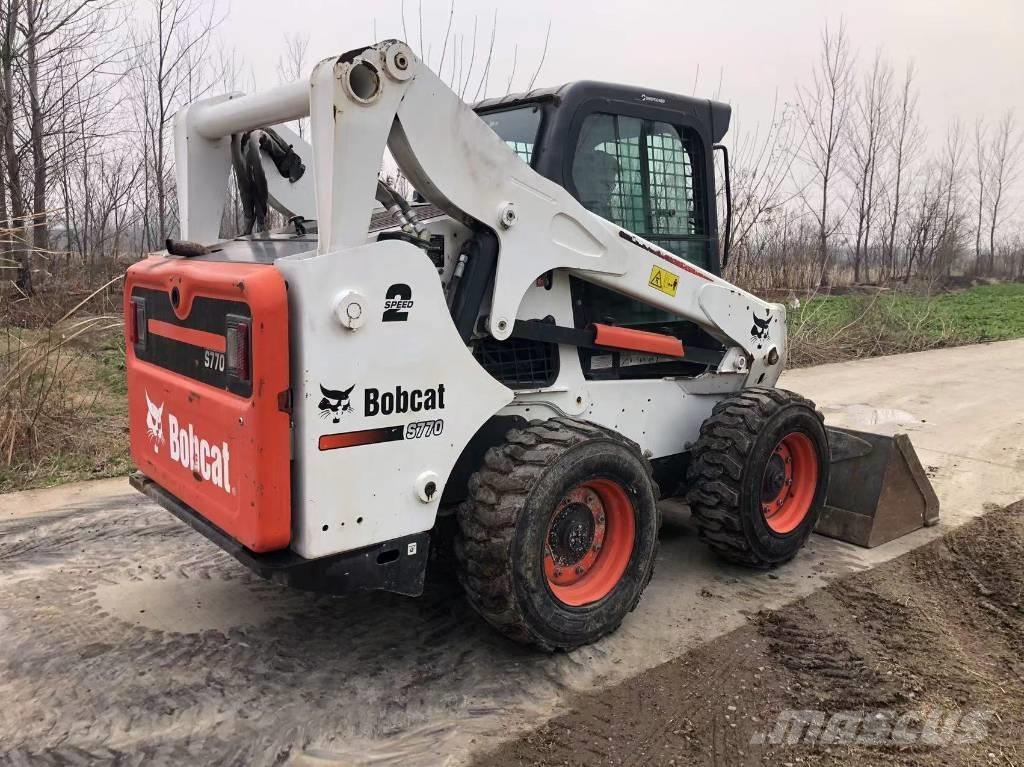 Bobcat T 770  스키드로더