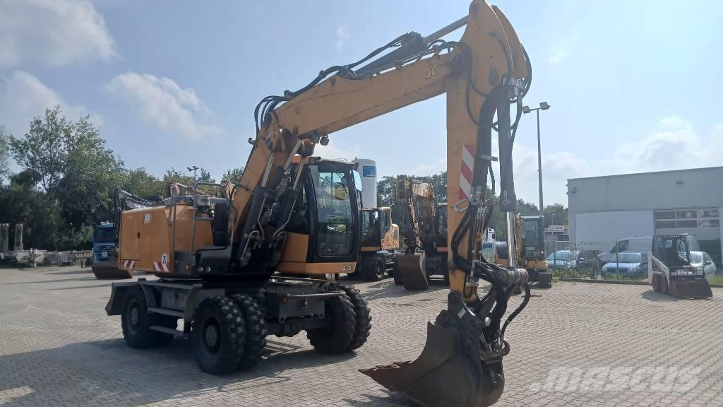 Liebherr A 916  휠 굴삭기