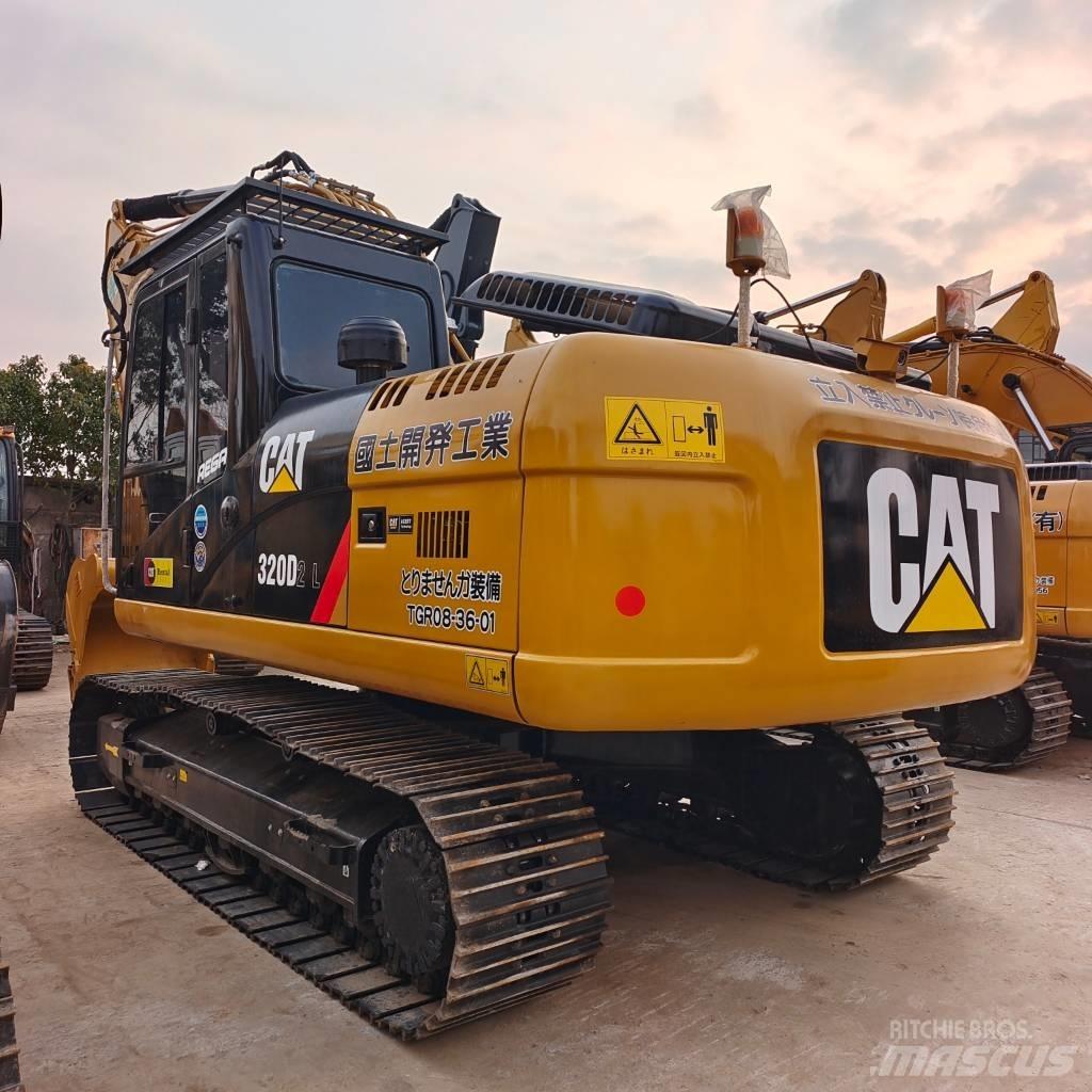 CAT 320 D 대형 굴삭기 29톤 이상