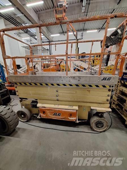 JLG 3246 ES 가위형 리프트