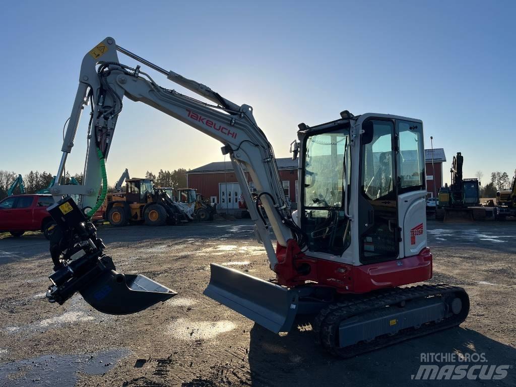 Takeuchi TB 335 R 소형 굴삭기 7톤 미만