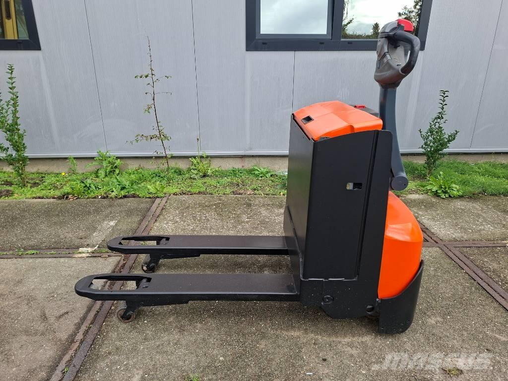 BT LWE 160 경량 리프터