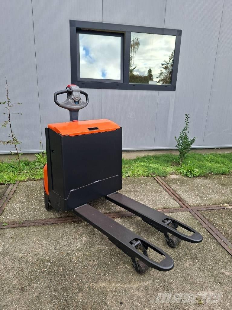 BT LWE 160 경량 리프터