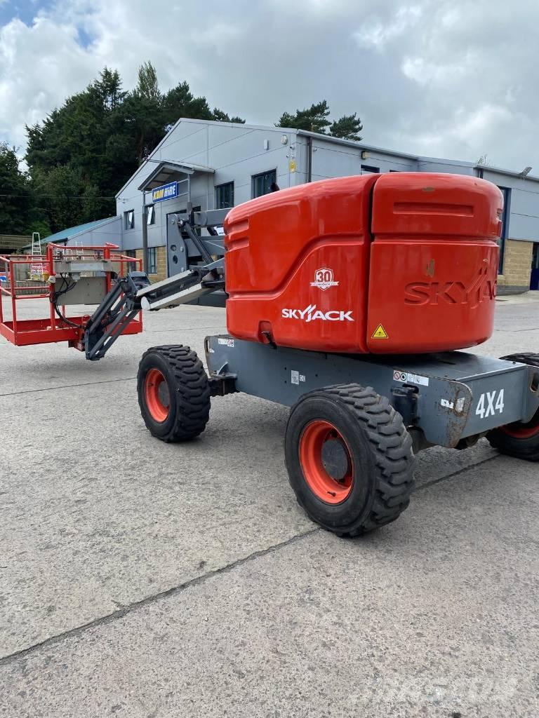 SkyJack SJ 46 AJ 관절형 전동이동 리프트