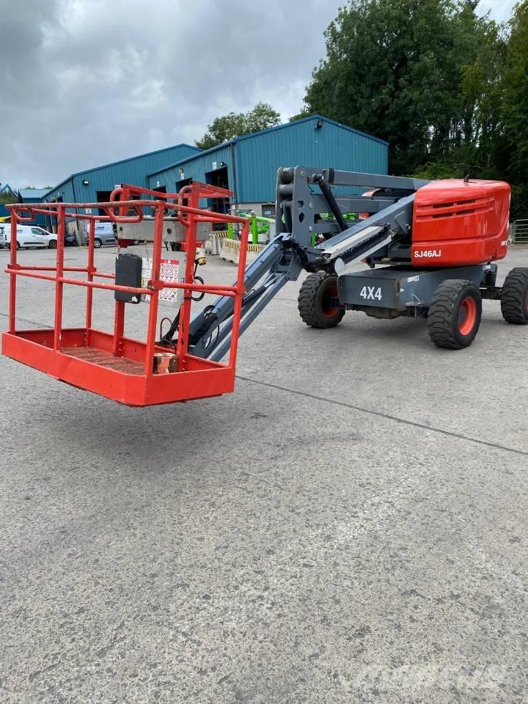 SkyJack SJ 46 AJ 관절형 전동이동 리프트