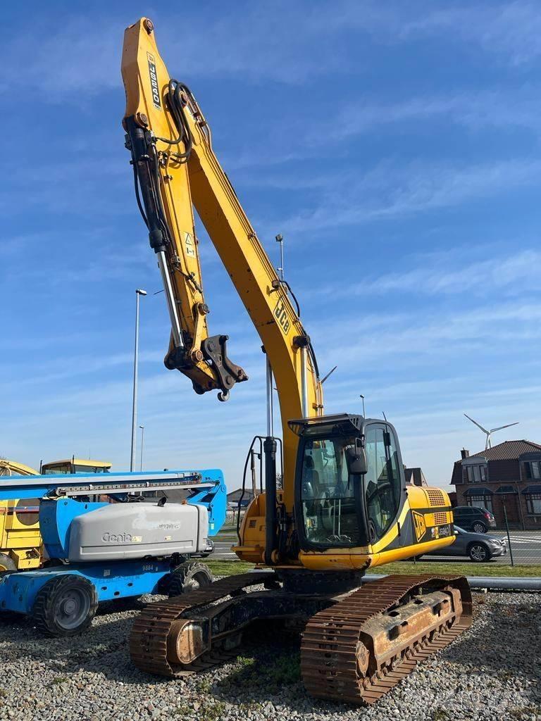 JCB 240NLC 대형 굴삭기 29톤 이상