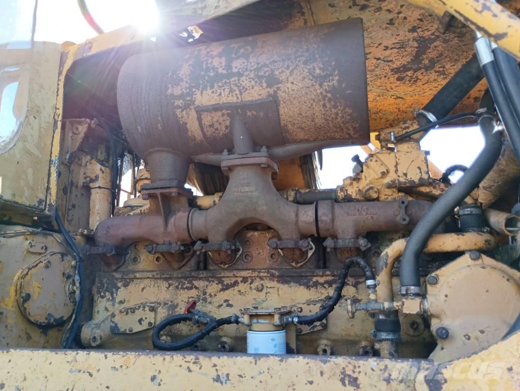 Komatsu D 85 A-12 크롤러 도저