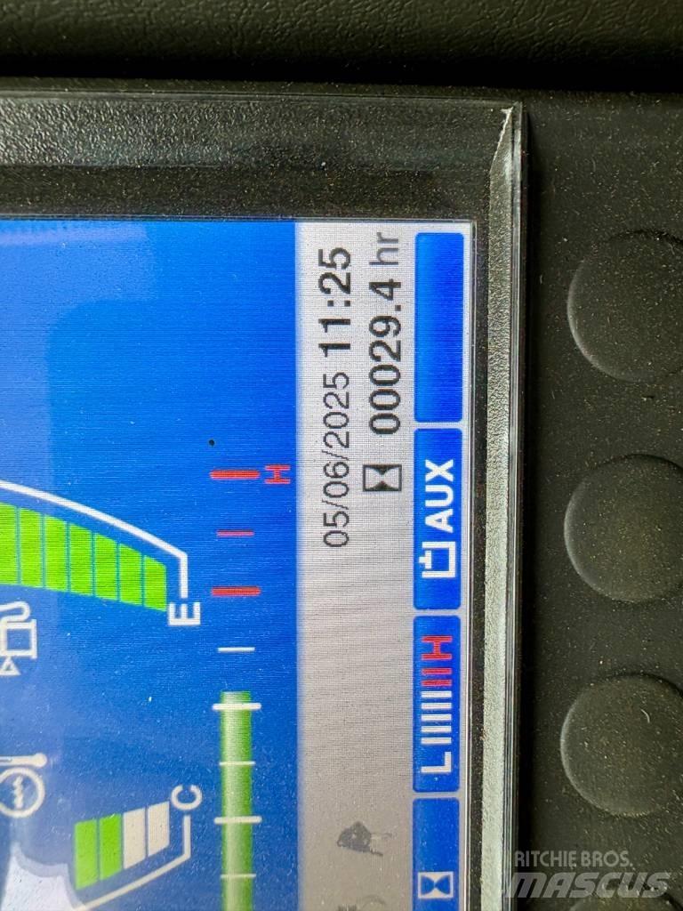Takeuchi TB 257 FR 소형 굴삭기 7톤 미만