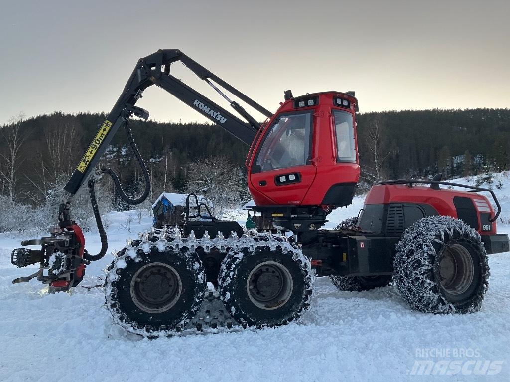 Komatsu 951 원목 하베스터