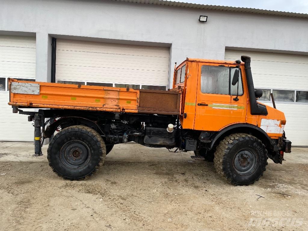 Mercedes-Benz Unimog 다목적 장비