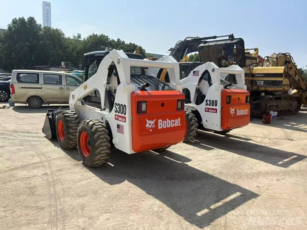 Bobcat S300  스키드로더