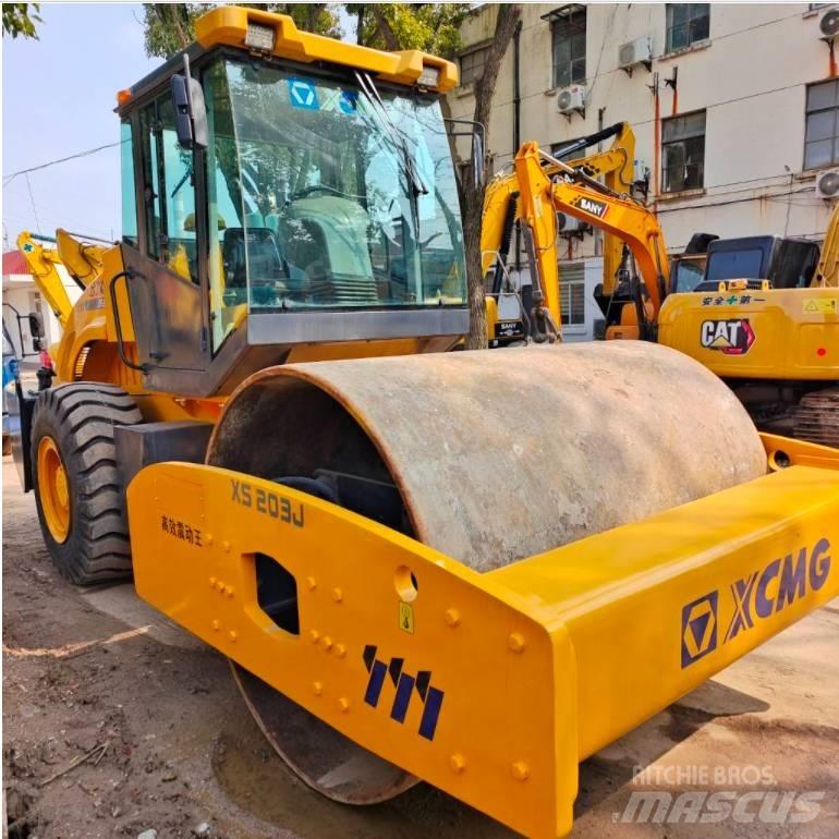 XCMG XS 203 J 싱글 드럼 롤러