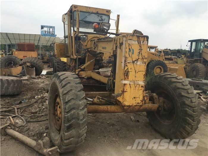 Komatsu GD 511 그레이더