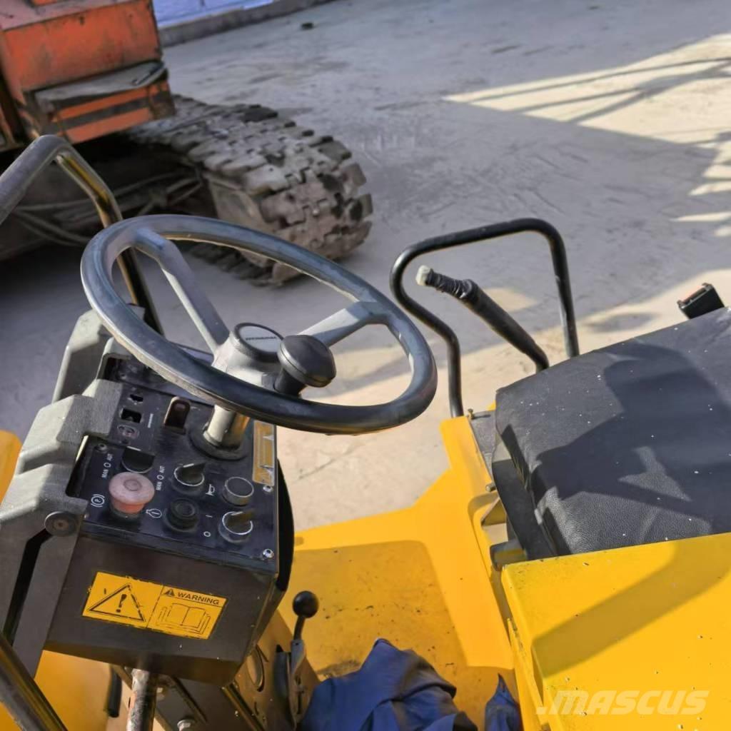 Dynapac CC142 트윈 드럼 롤러