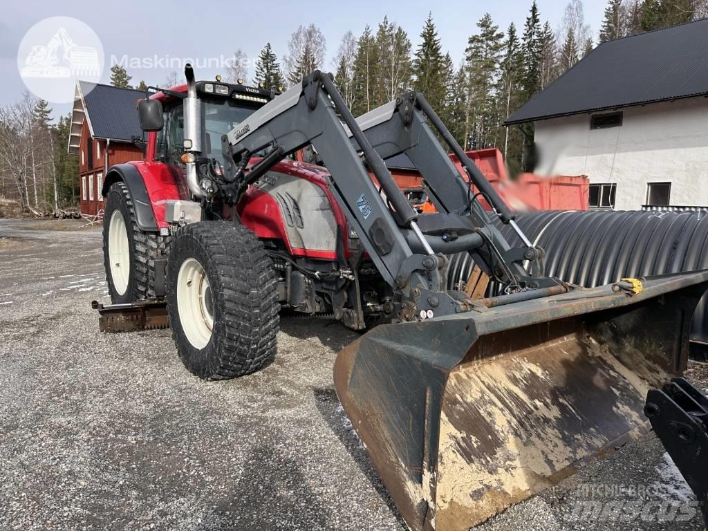 Valtra T 202 트랙터