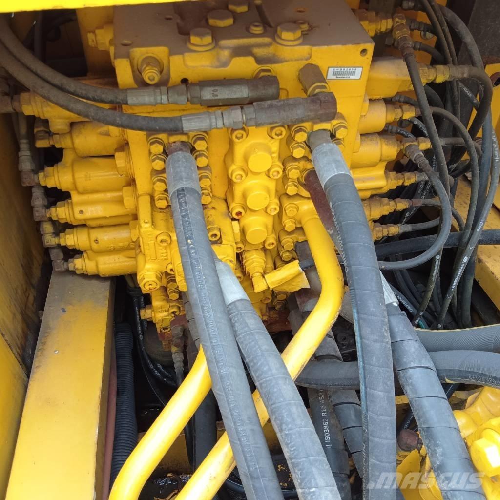 Komatsu PC 300-7 대형 굴삭기 29톤 이상