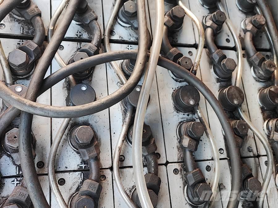 Linde E14-02 전동 지게차