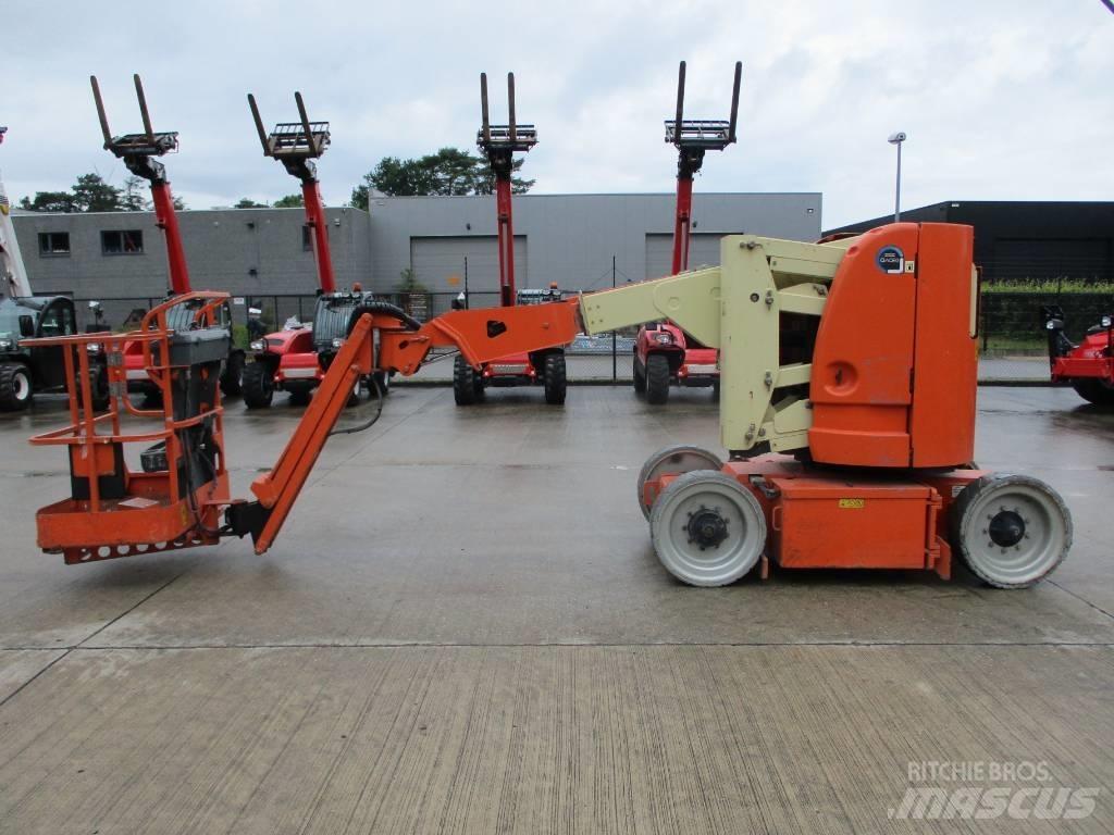 JLG E 300 AJP (718) 자주식 고소작업대