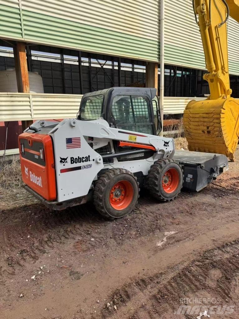 Bobcat S 550  스키드로더