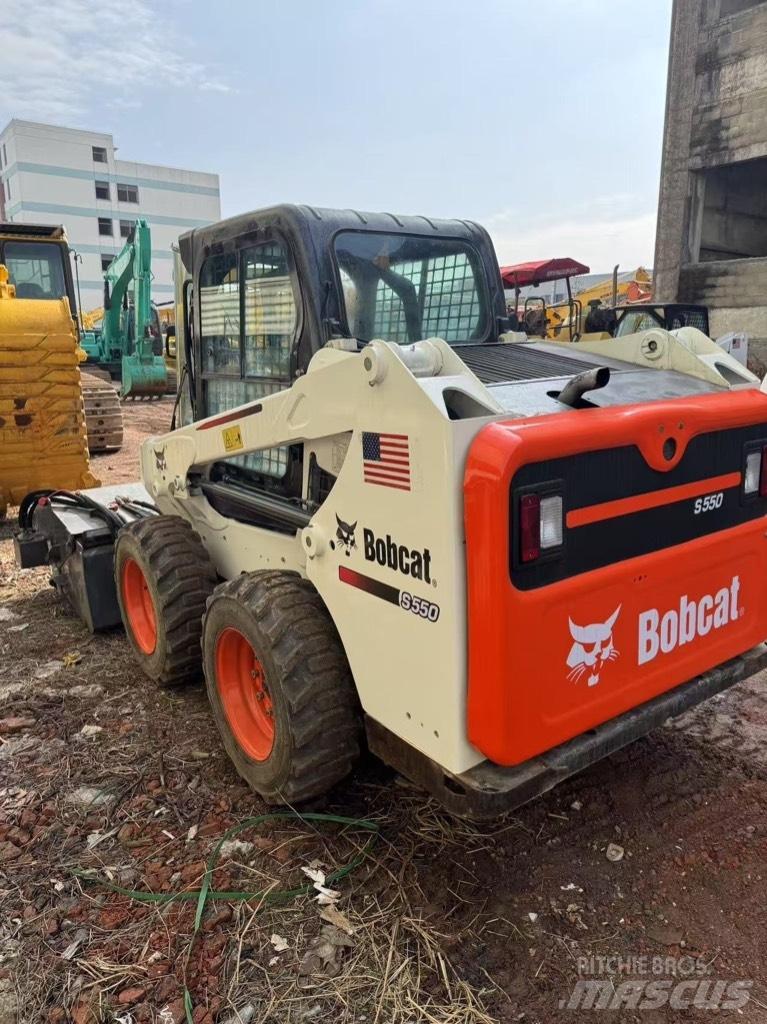 Bobcat S 550  스키드로더