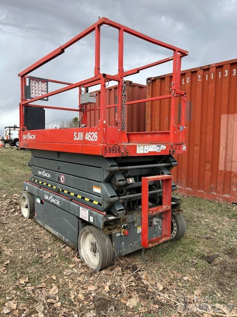 SkyJack SJ III 4626 가위형 리프트