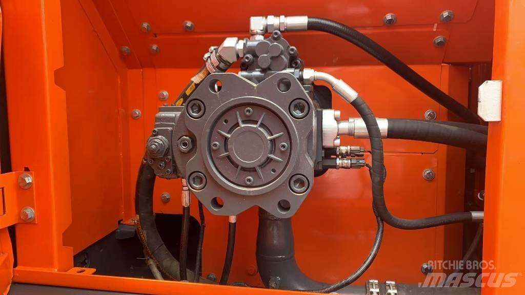 Doosan DX 300 대형 굴삭기 29톤 이상