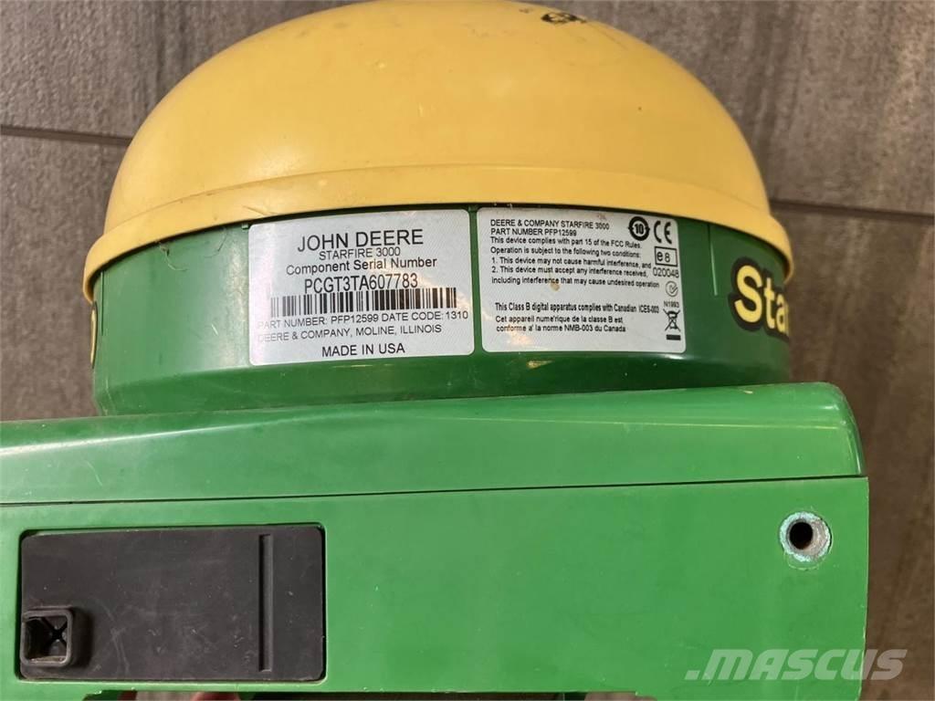 John Deere 6215R 트랙터