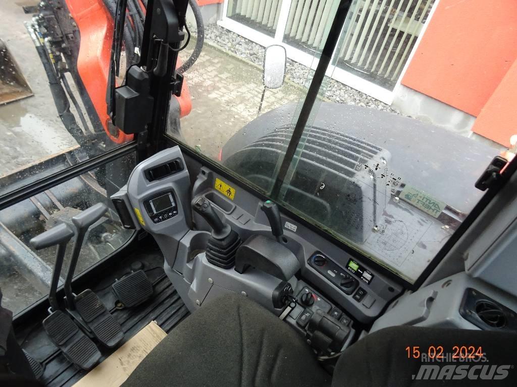 Kubota KX 080-4 중형굴삭기 7톤-28톤