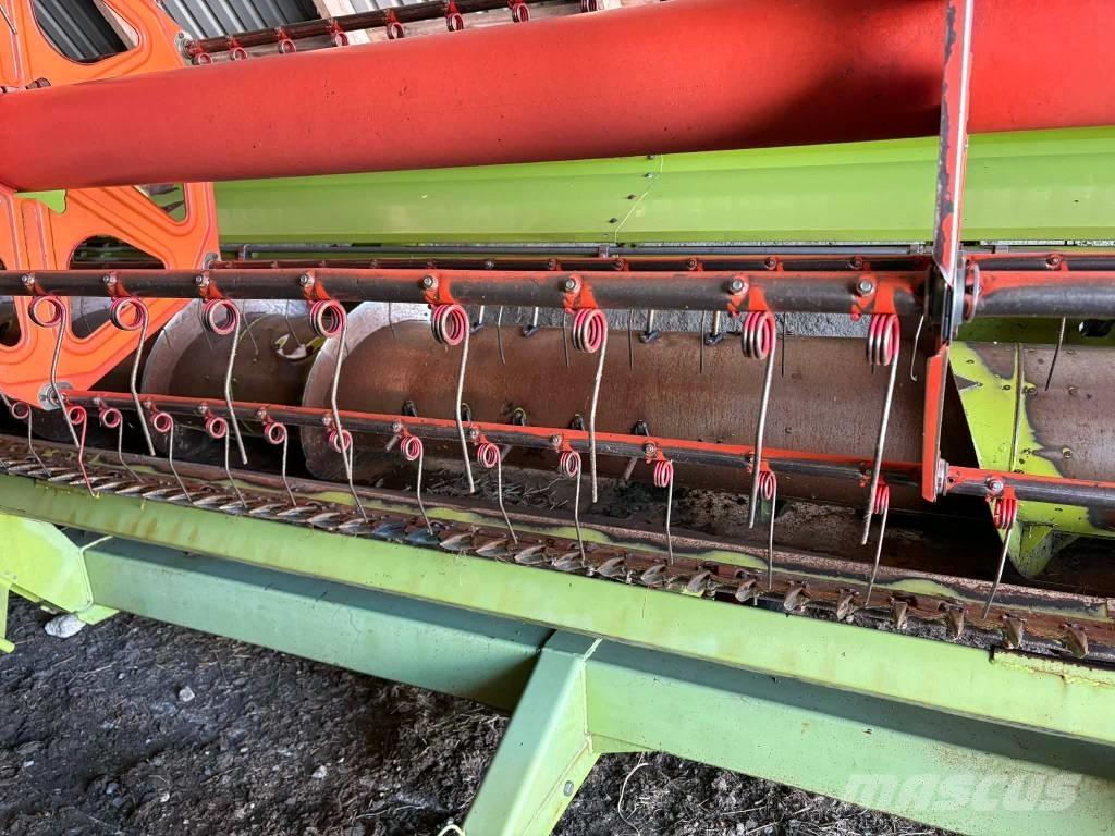 CLAAS Tucano 320 콤바인 수확기