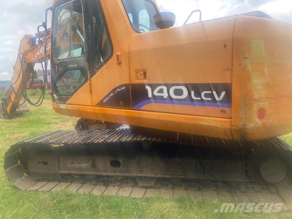 Doosan DX 140  휠 굴삭기
