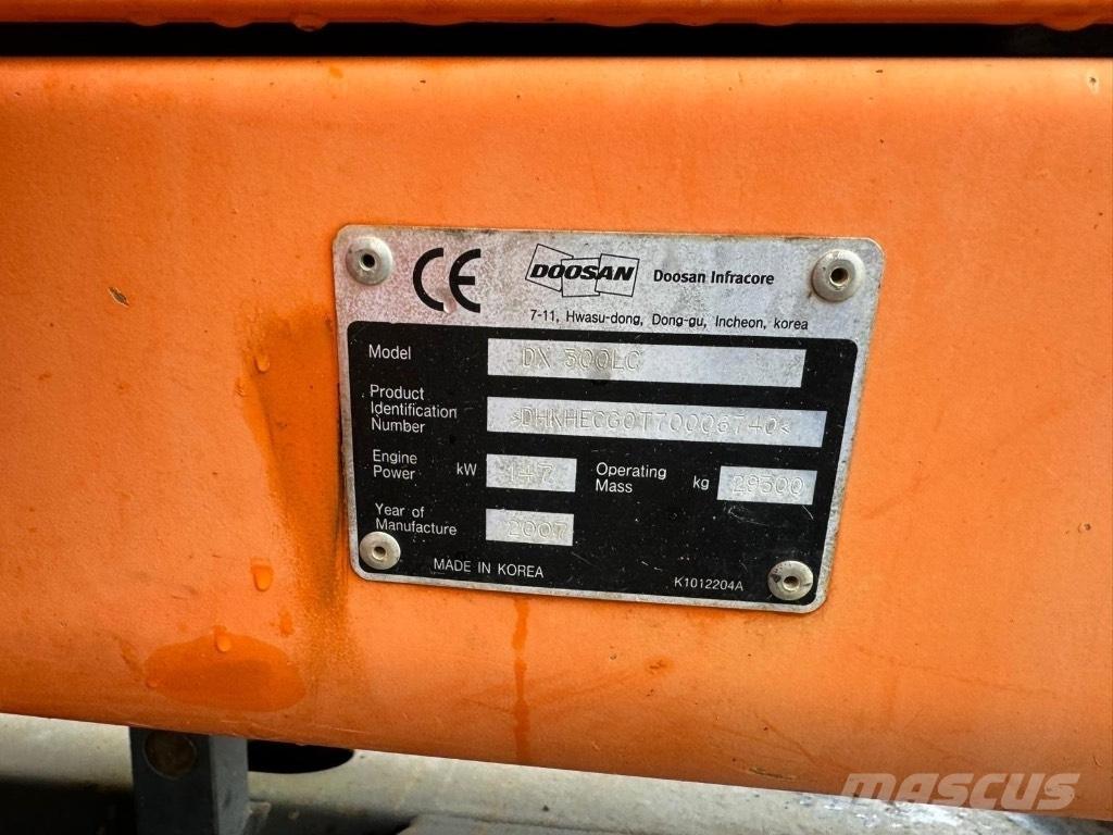Doosan DX 140  휠 굴삭기