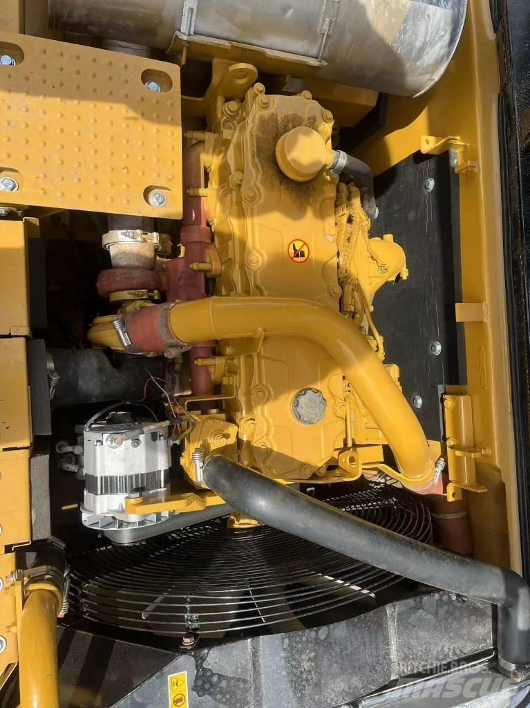 CAT 325d 대형 굴삭기 29톤 이상