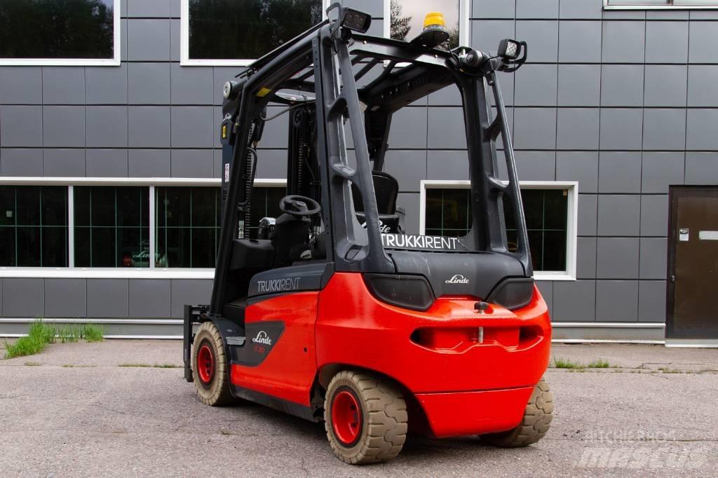 Linde E30-01 전동 지게차