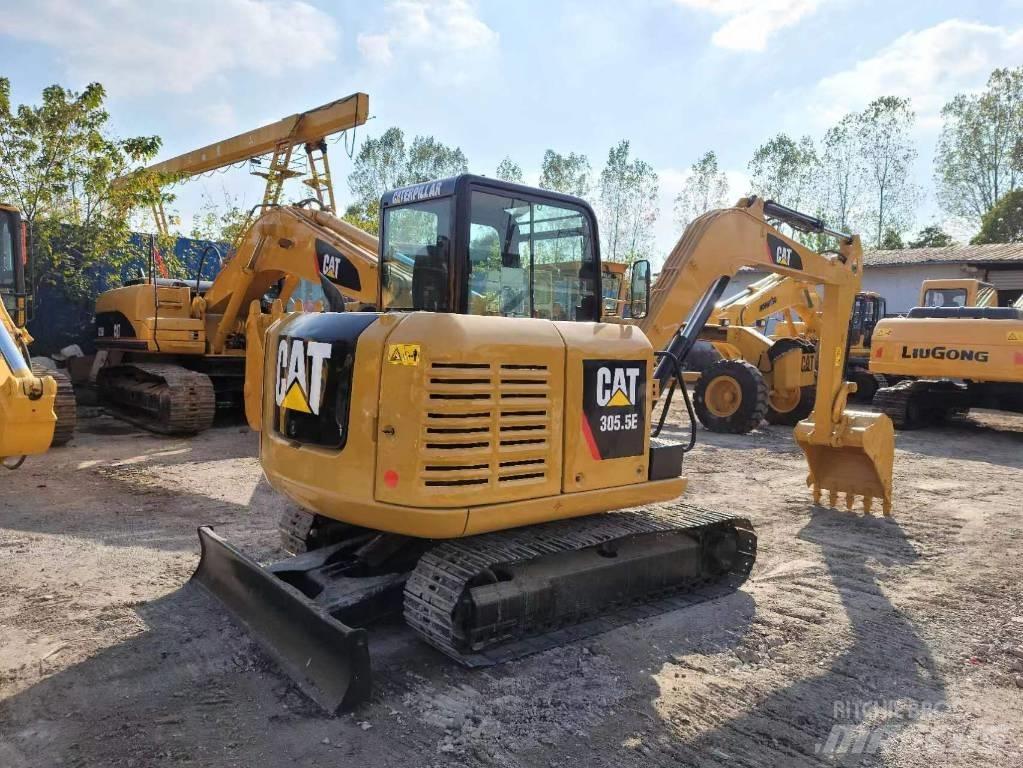 CAT 305.5 E 소형 굴삭기 7톤 미만