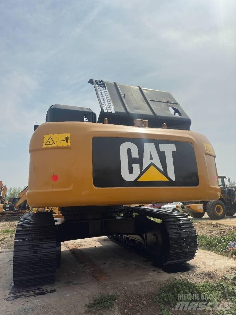 CAT 330 D2 대형 굴삭기 29톤 이상