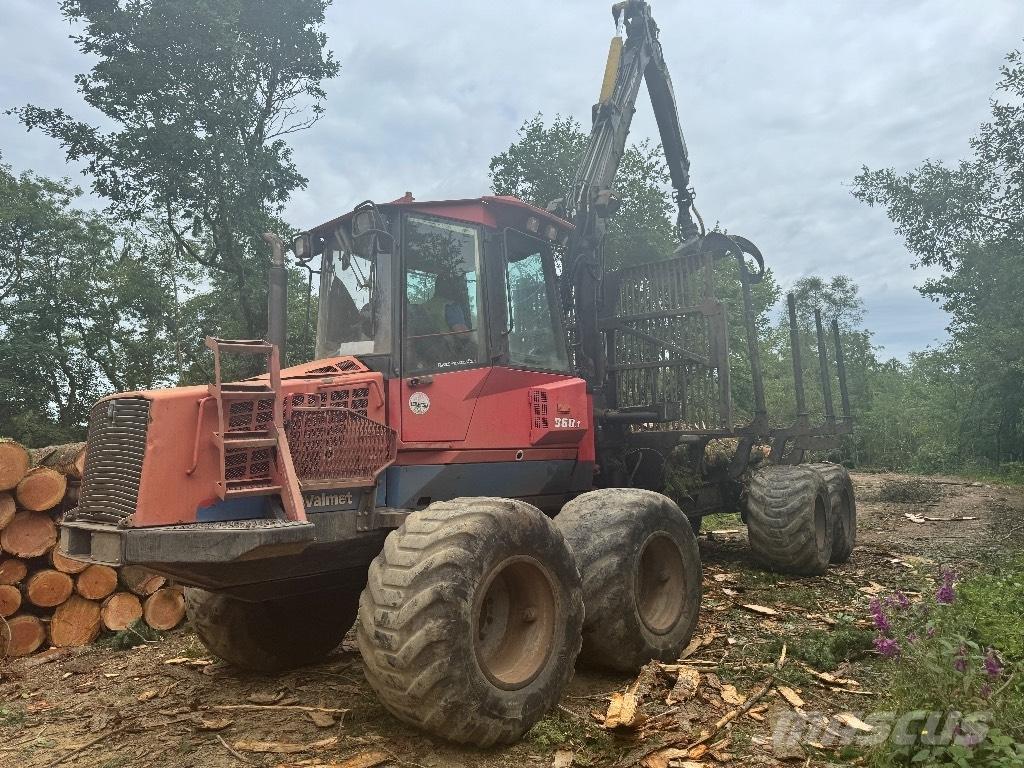 Komatsu 860.1 원목 포워더