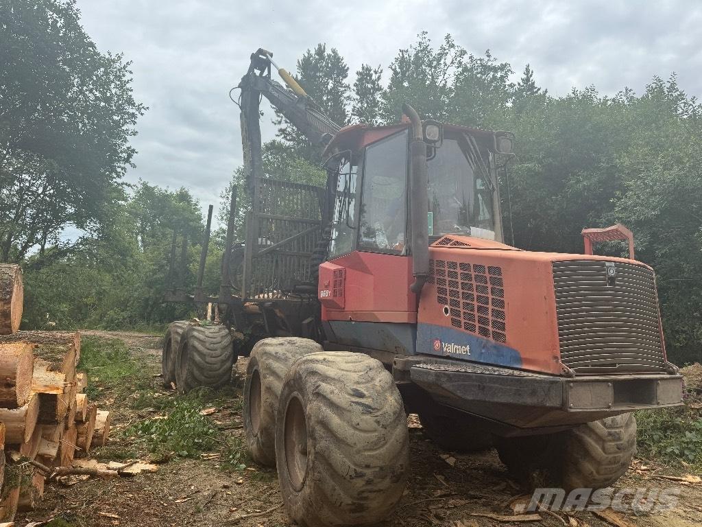 Komatsu 860.1 원목 포워더