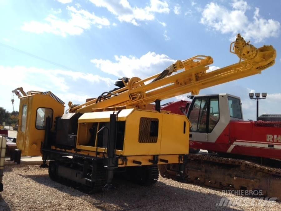 Böhler TCD 221/DD7 도로 굴착기