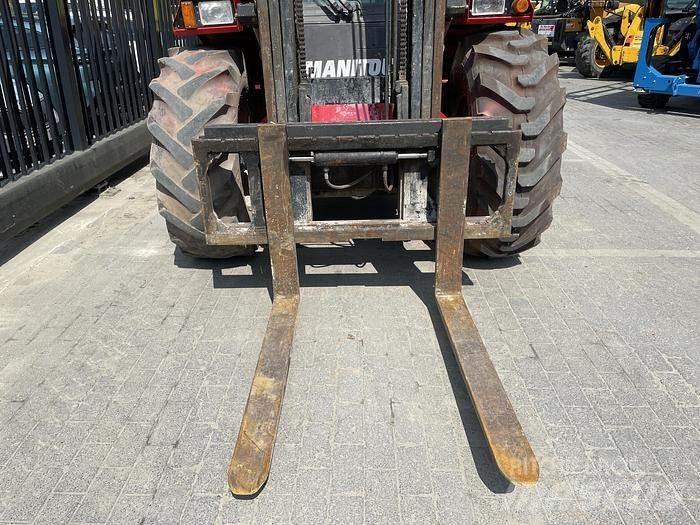 Manitou M30-4 험지용 트럭