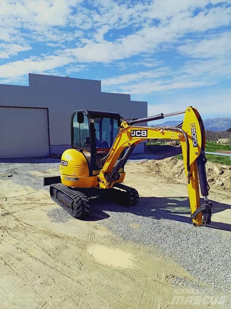 JCB 8030 ZTS 소형 굴삭기 7톤 미만