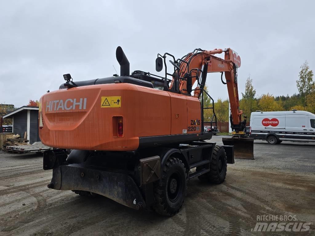 Hitachi ZX 220W-5  휠 굴삭기